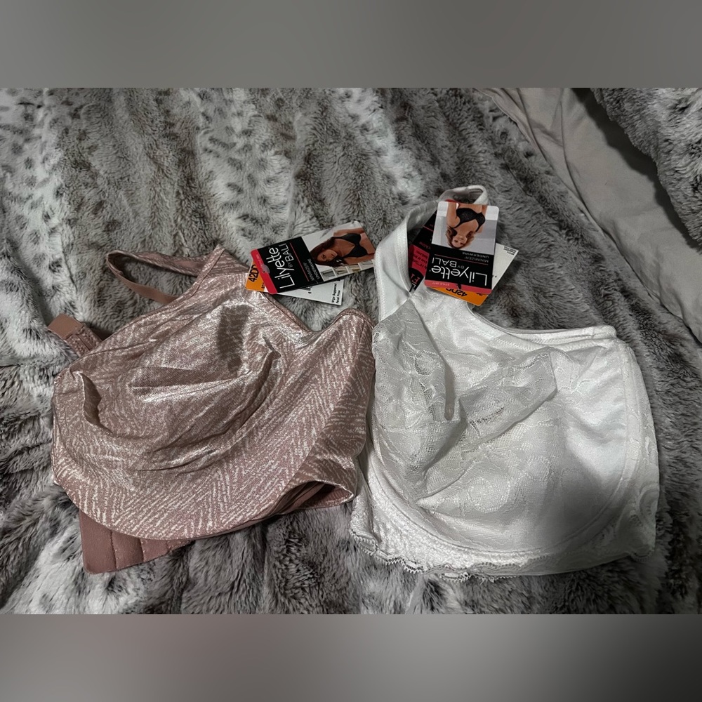 Lilyette by Bali LOT 2 bras 42DD